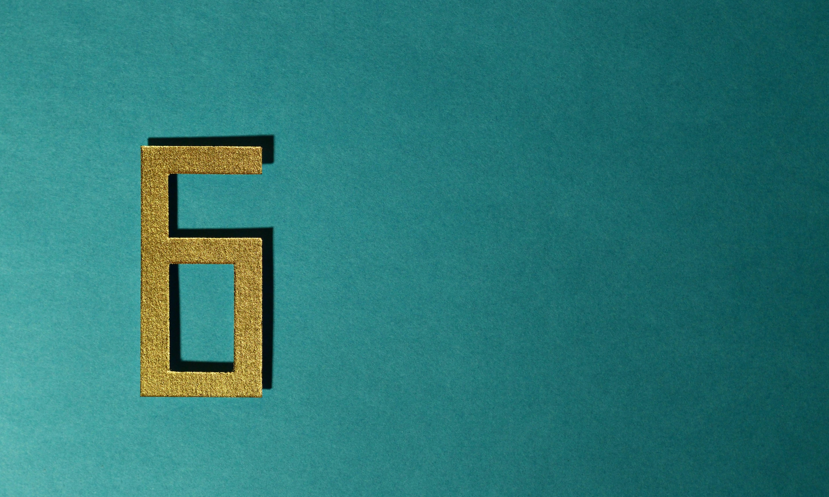 The 6 Essential Roles of a Financial Advisor