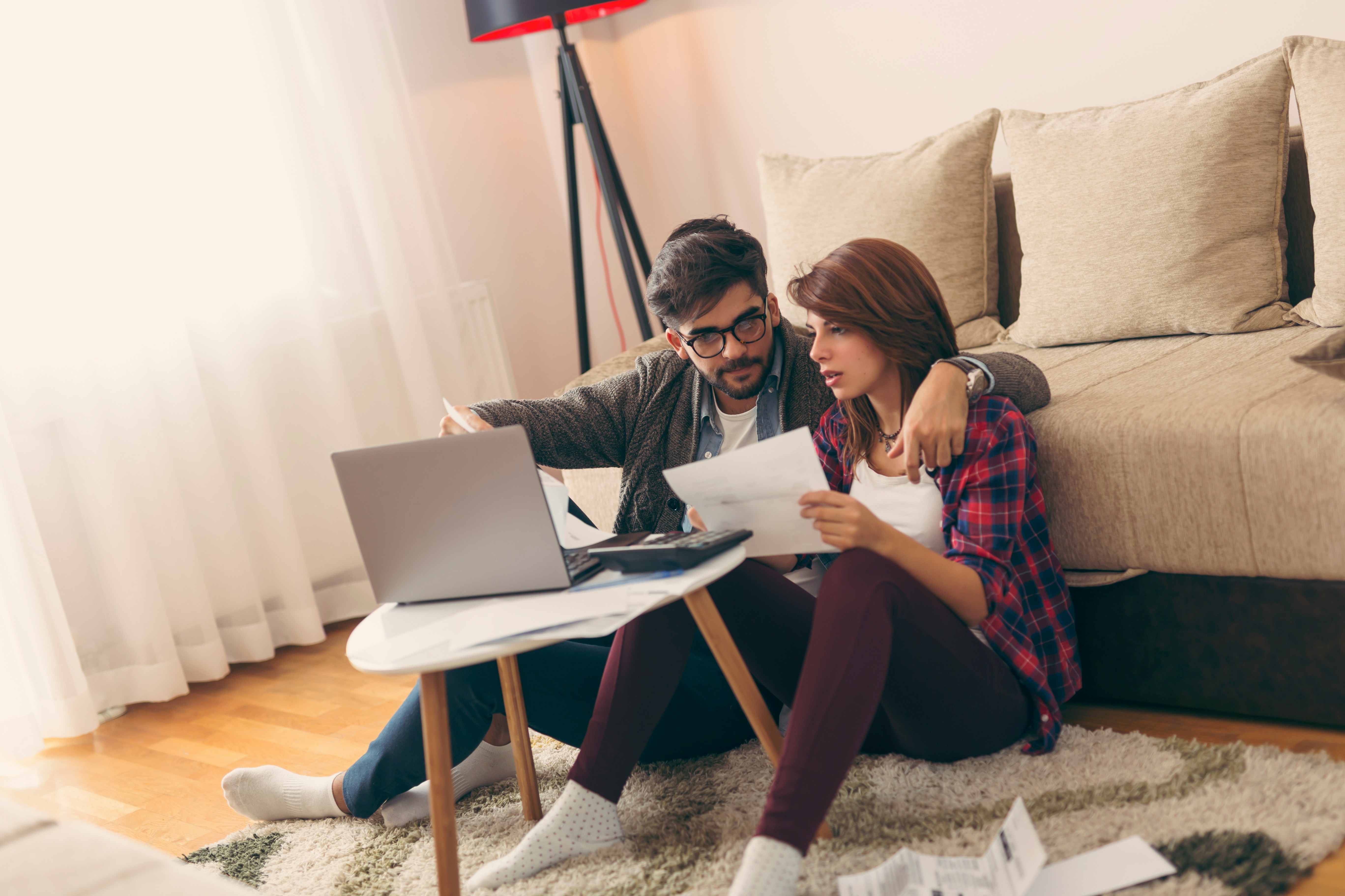 A Practical Guide for Young Adults Living Paycheck-To-Paycheck