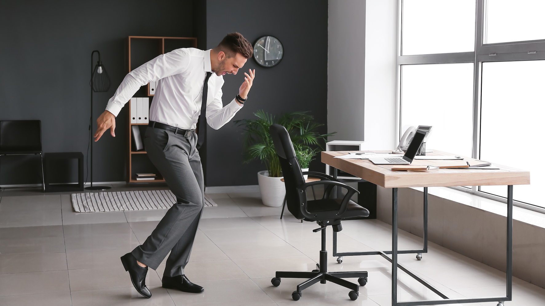 The 5 Qualifying Questions That Turn Curious Prospects Into Committed Clients