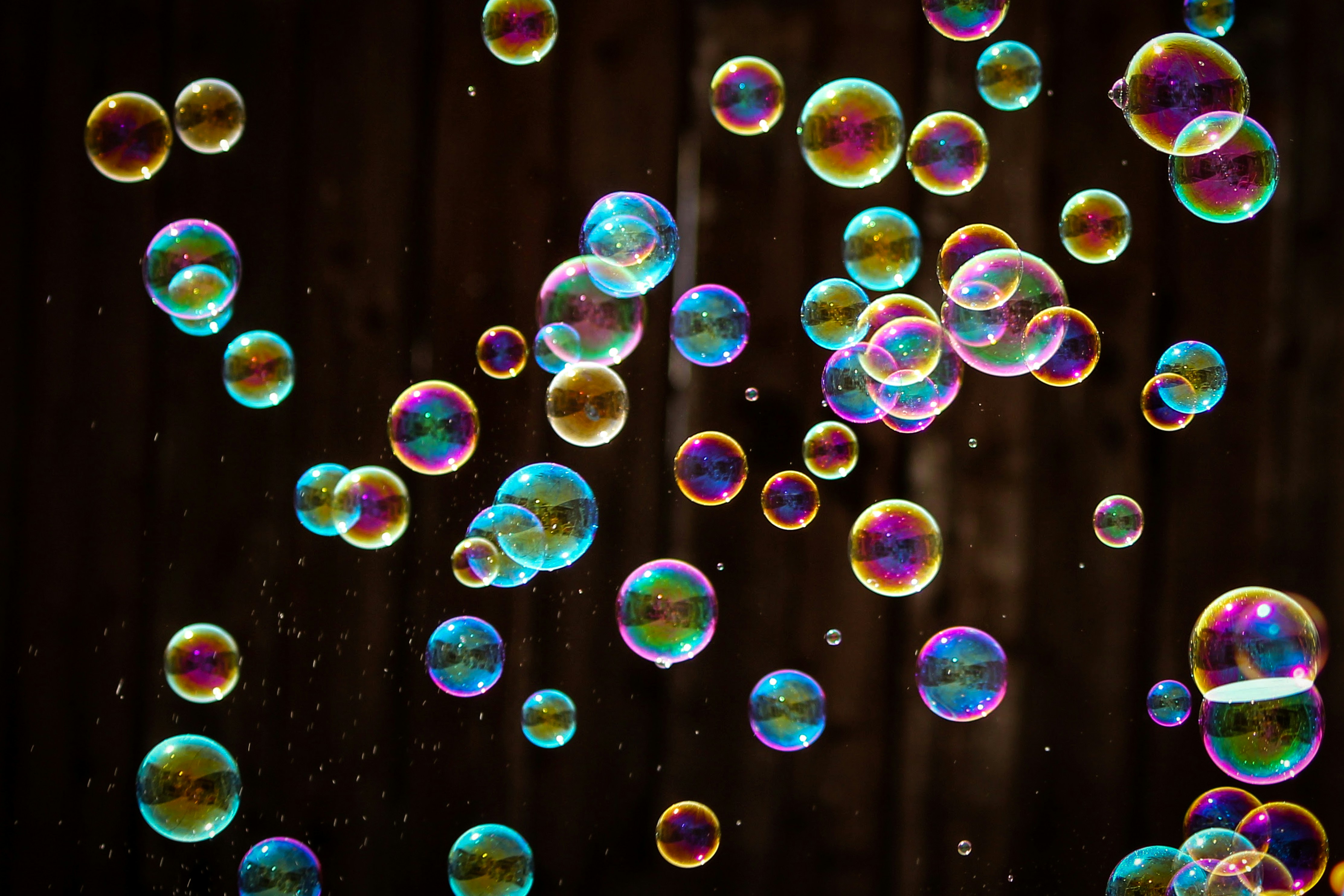 Market Bubbles Leave Clues Long Before They Burst