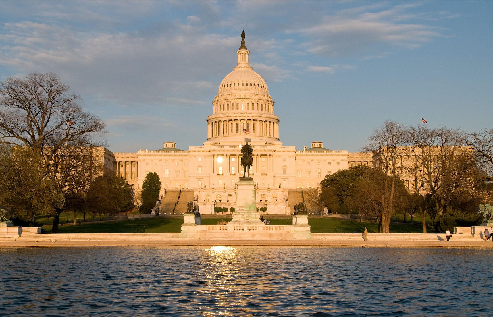 Markets Shrug Washington's Shut Down: What Investors Are Really Watching