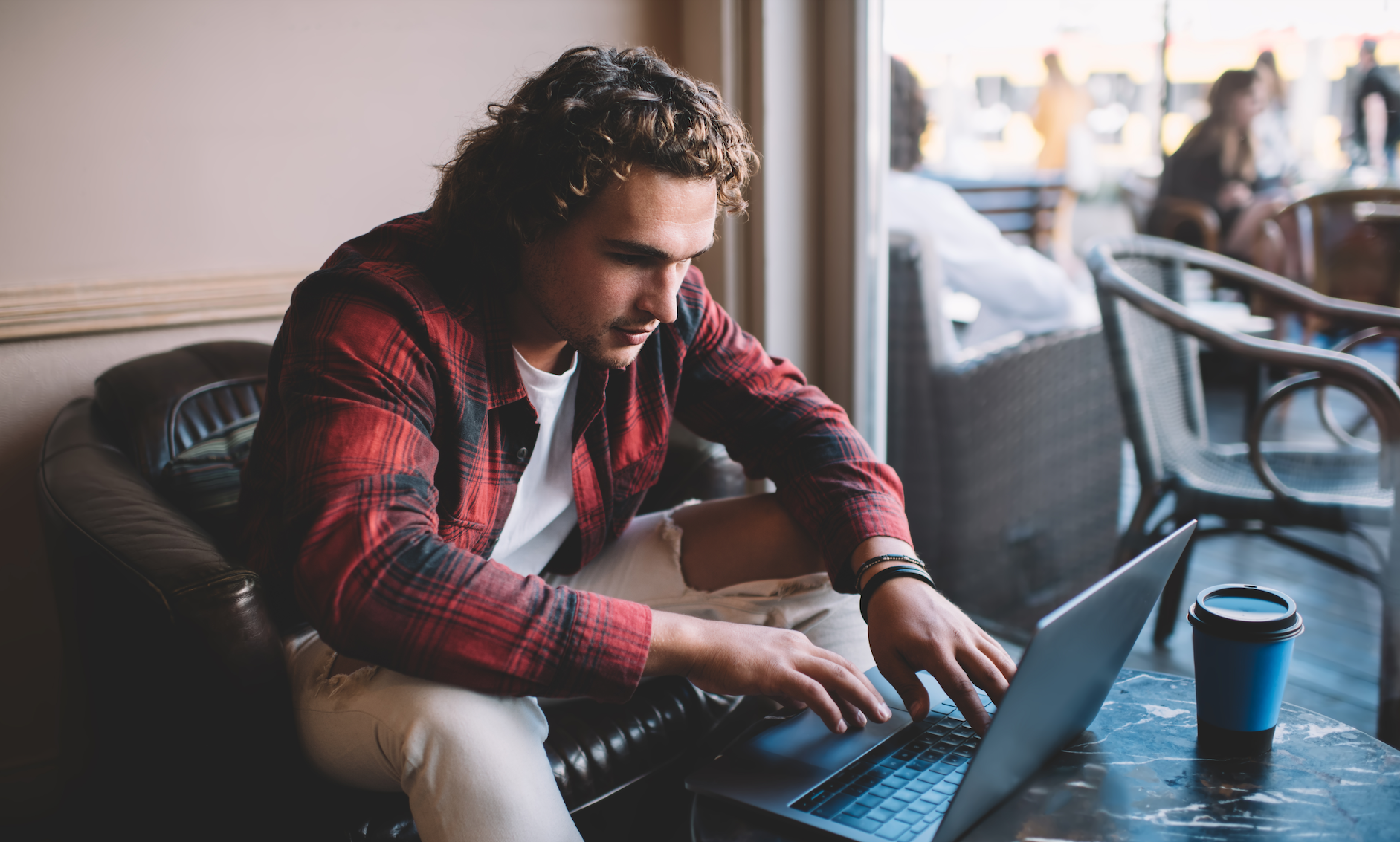Social Proof Sells: Using Testimonials and Case Studies to Attract Millennial Investors