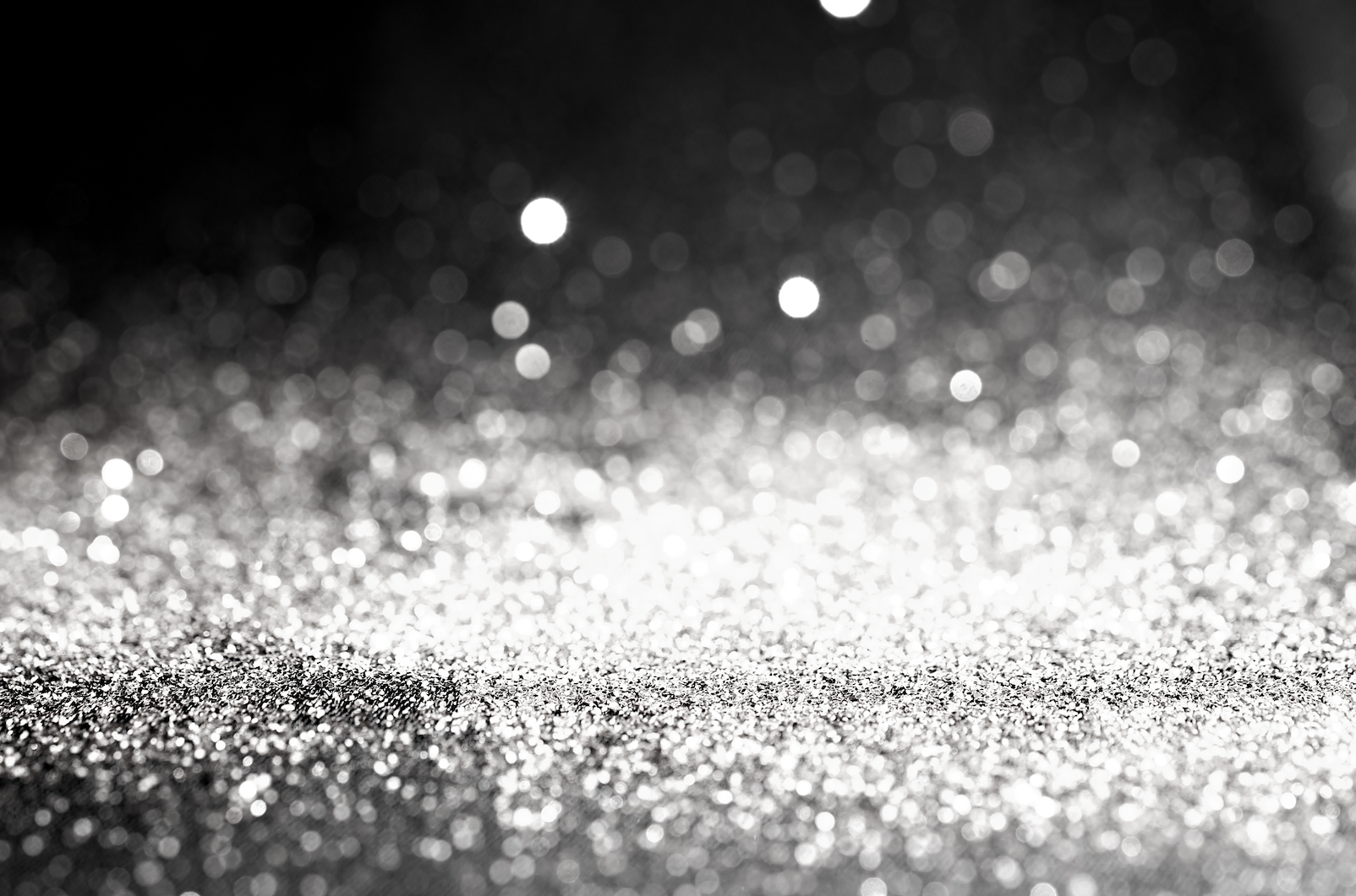 What the USD Is Really Signaling—And Why Platinum Could Be in Trouble