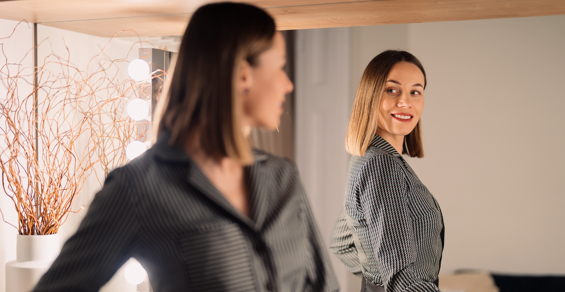Confidence Beyond Words: The Art of Nonverbal Communication