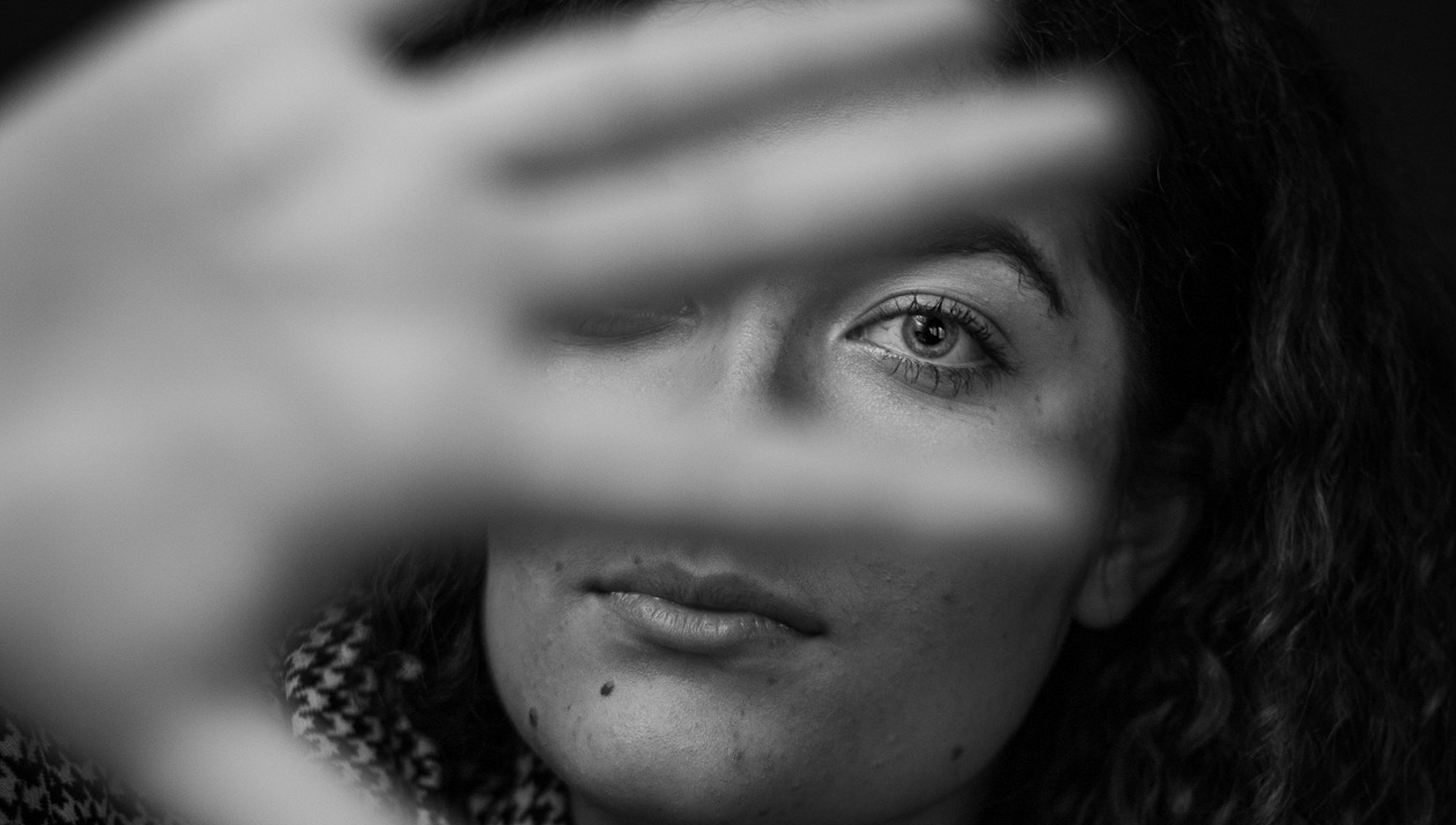 Hands-Off Leaders: Are You Helping or Hurting Your Team?