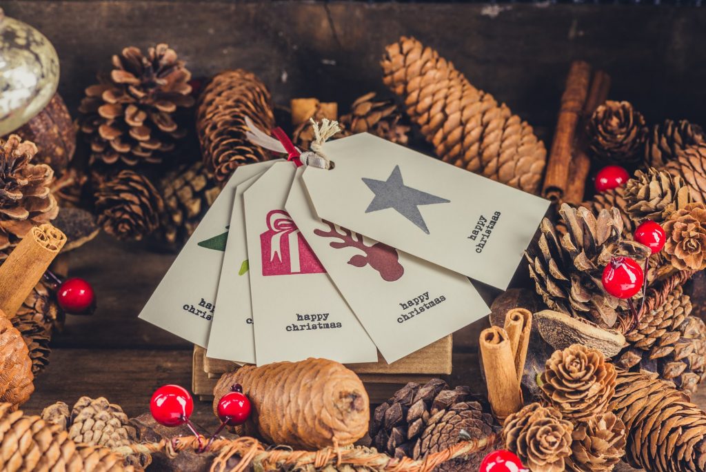 4 Ways to Create Holiday LinkedIn Posts in a Hurry