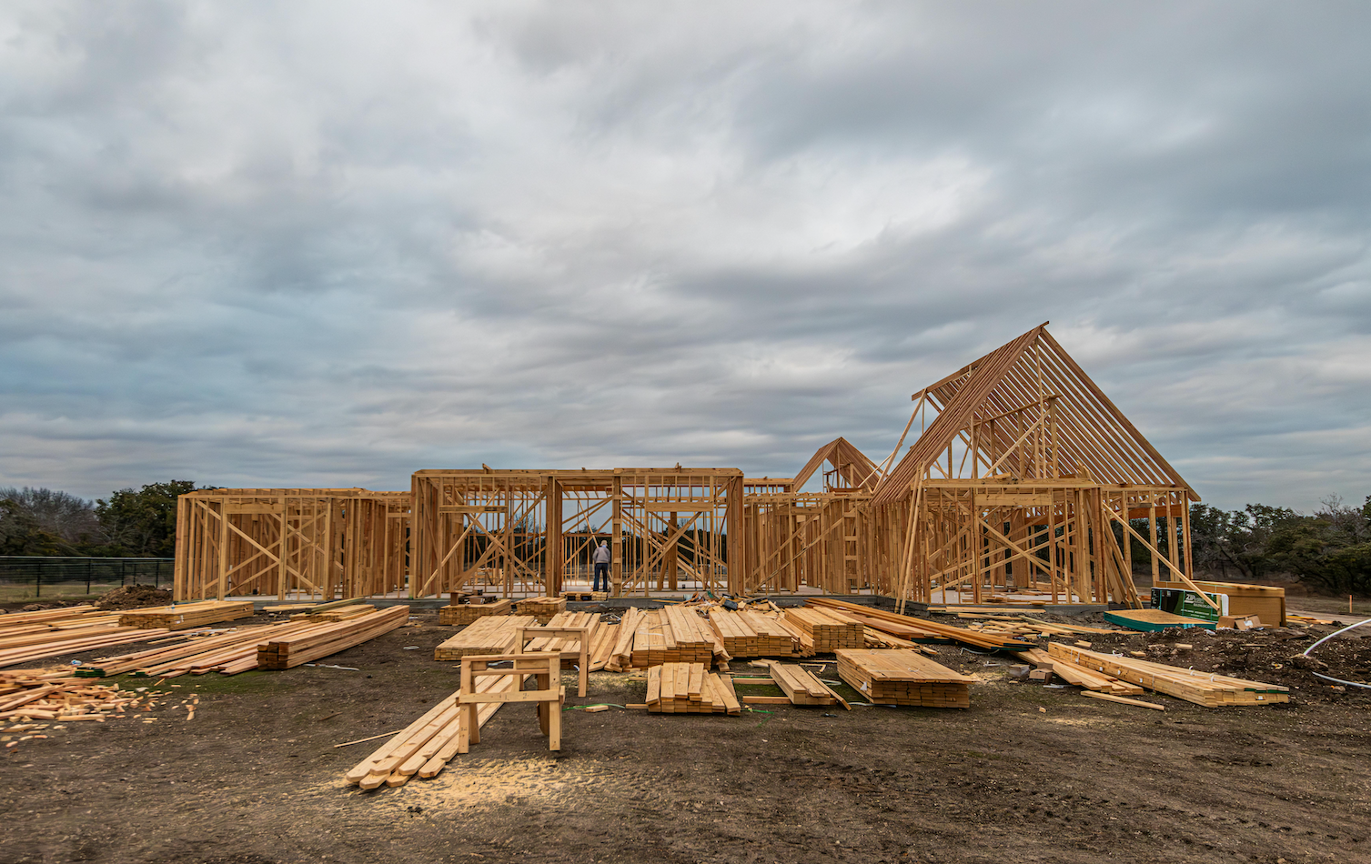 Buffett Bets on Builders — But the Market’s Not Buying It (Yet)