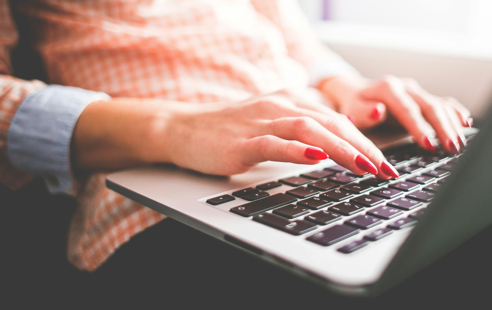 Storytelling: How To Get People To Follow You