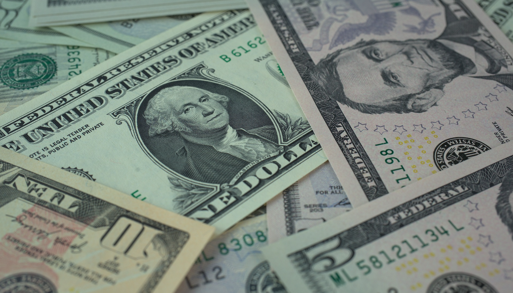 What a Weaker Dollar Means for Prices, Portfolios, and Investor Psychology
