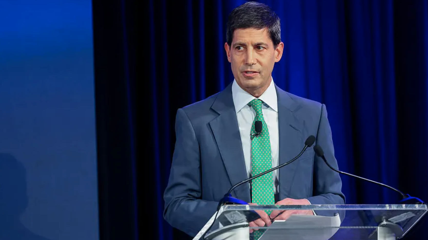 Kevin Warsh Takes the Helm: Rate Cuts, Balance Sheets, and Market Confidence