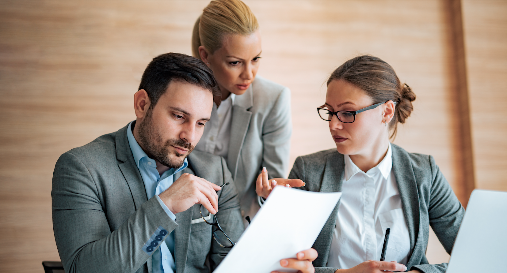 Closing Client Relationships: Essential Steps to Navigate the Process
