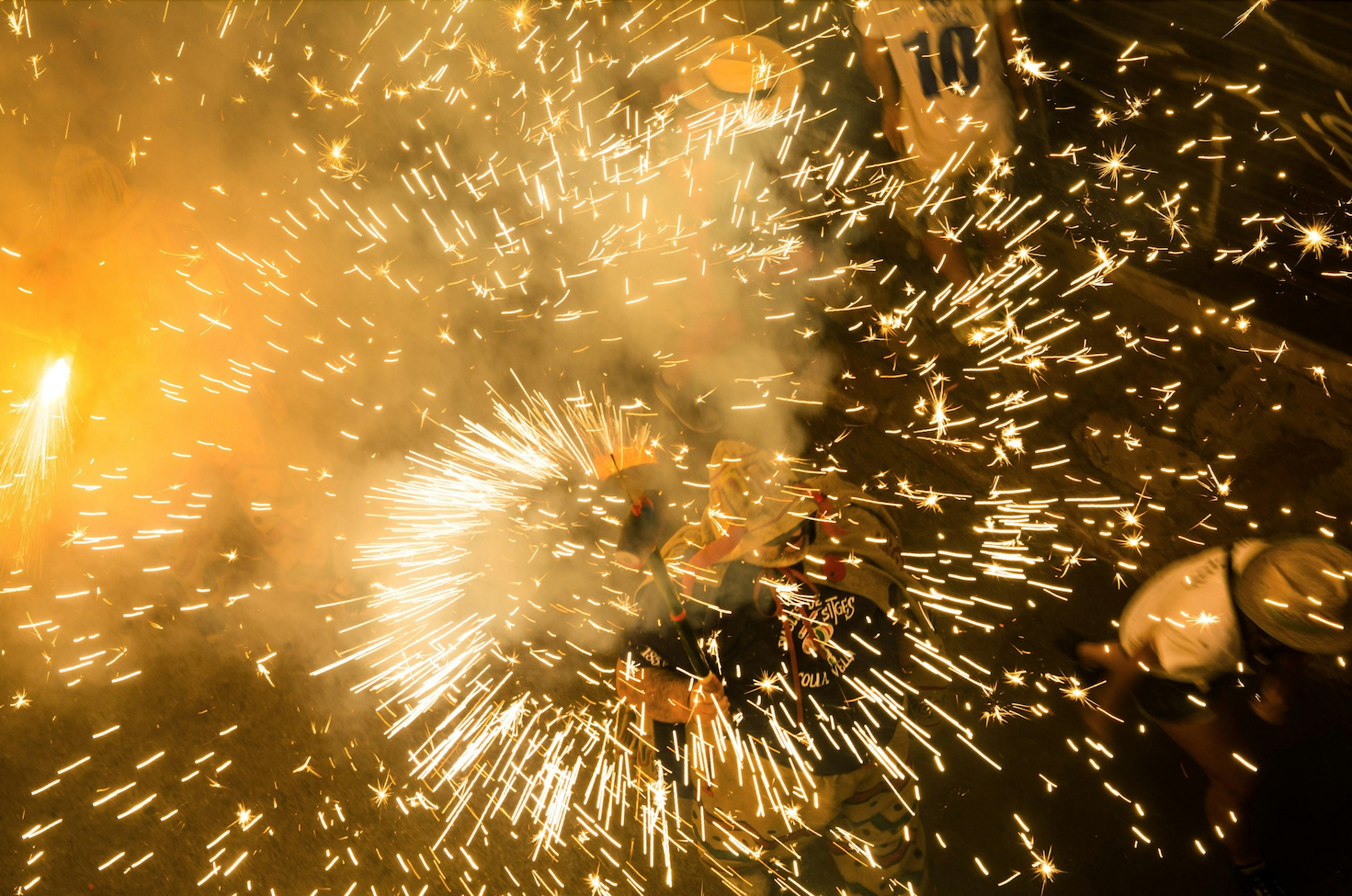 Gold in 2025: Should You Invest? Plus 2 Smart Strategies