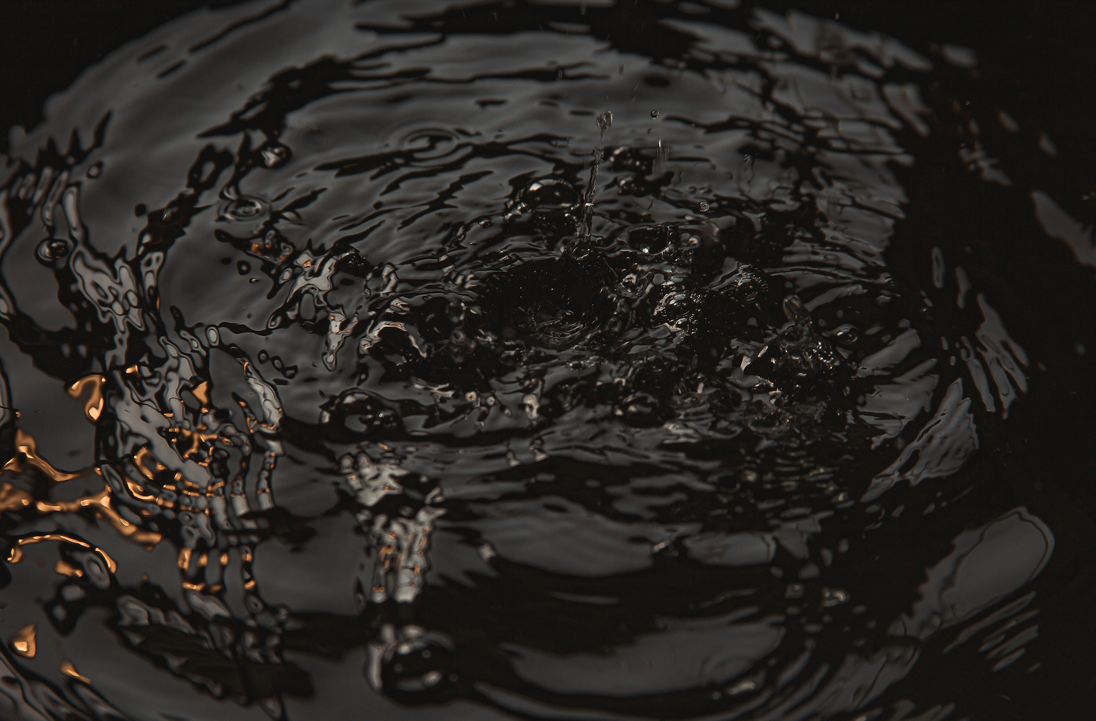2008 Revisited? Oil, USD, and a Deeper Drop in Mining Stocks