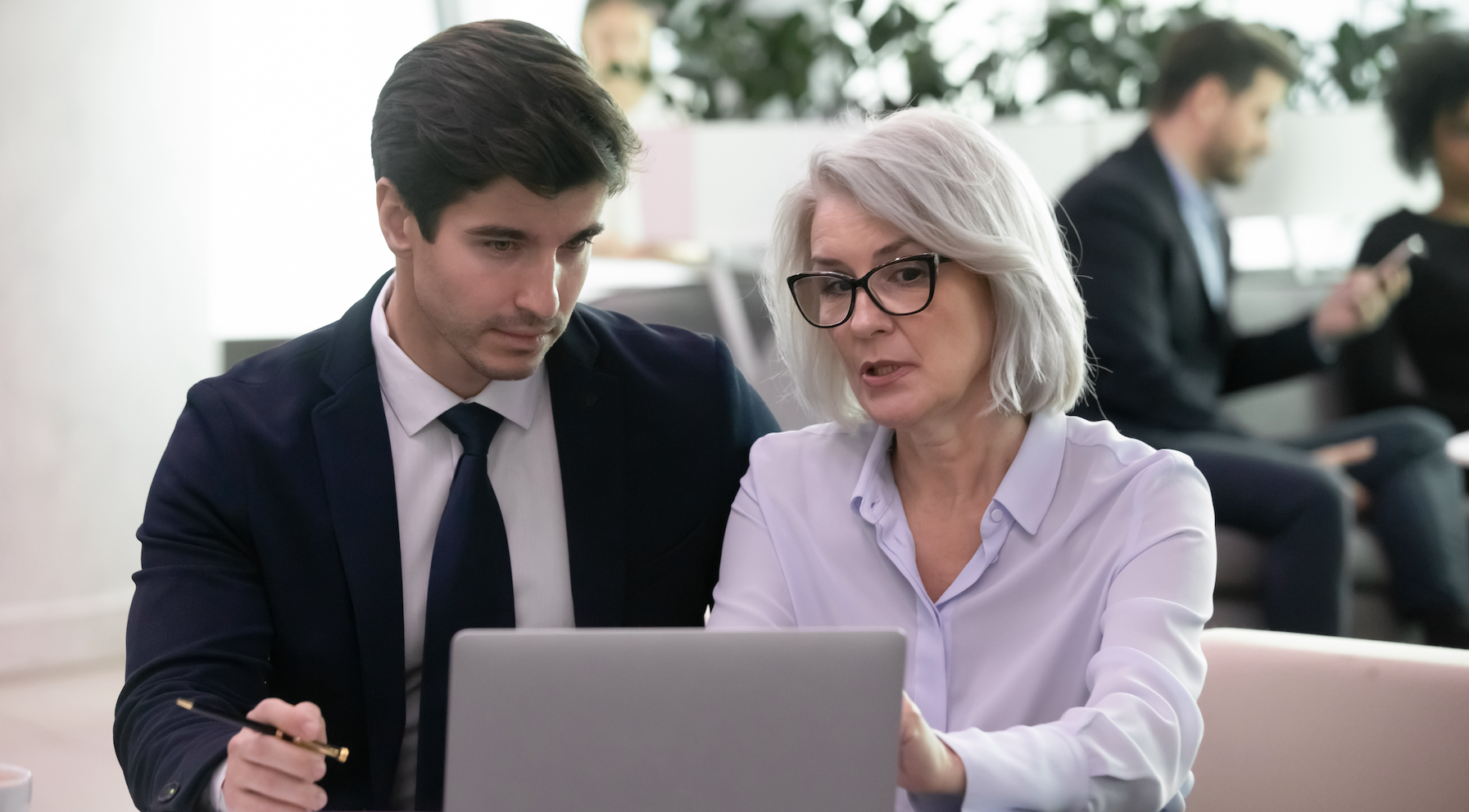 Active Listening Strategies for Financial Advisors to Build Trust