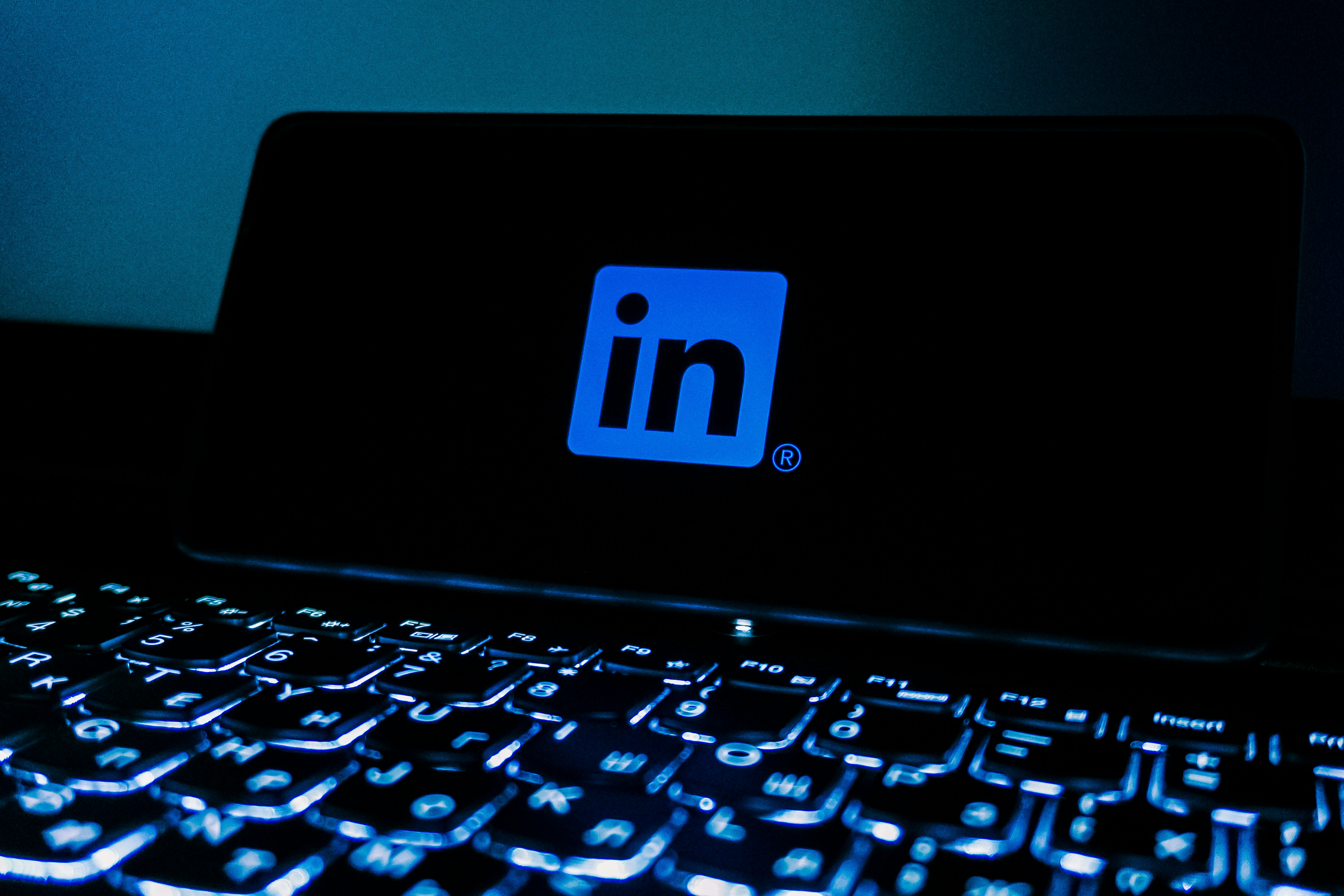 LinkedIn Newsletters: Overhyped or Underrated? My First 4 Sends Tell the Truth