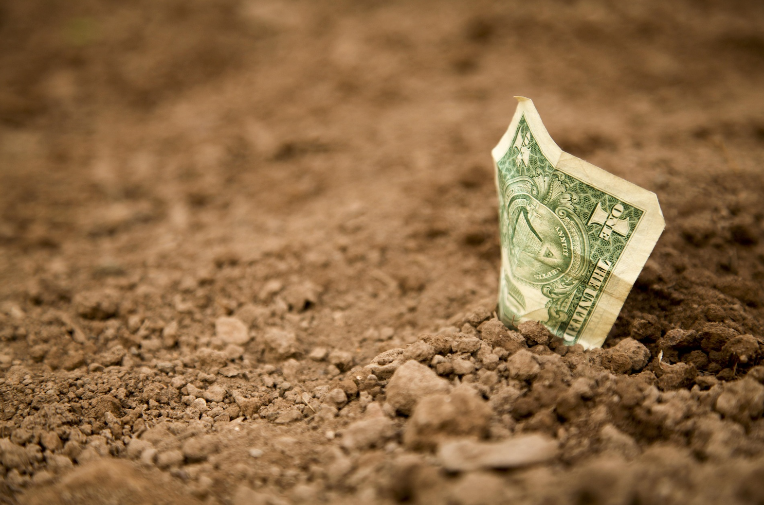 Is the Falling Us Dollar a Threat—or a Chance—for Investors?