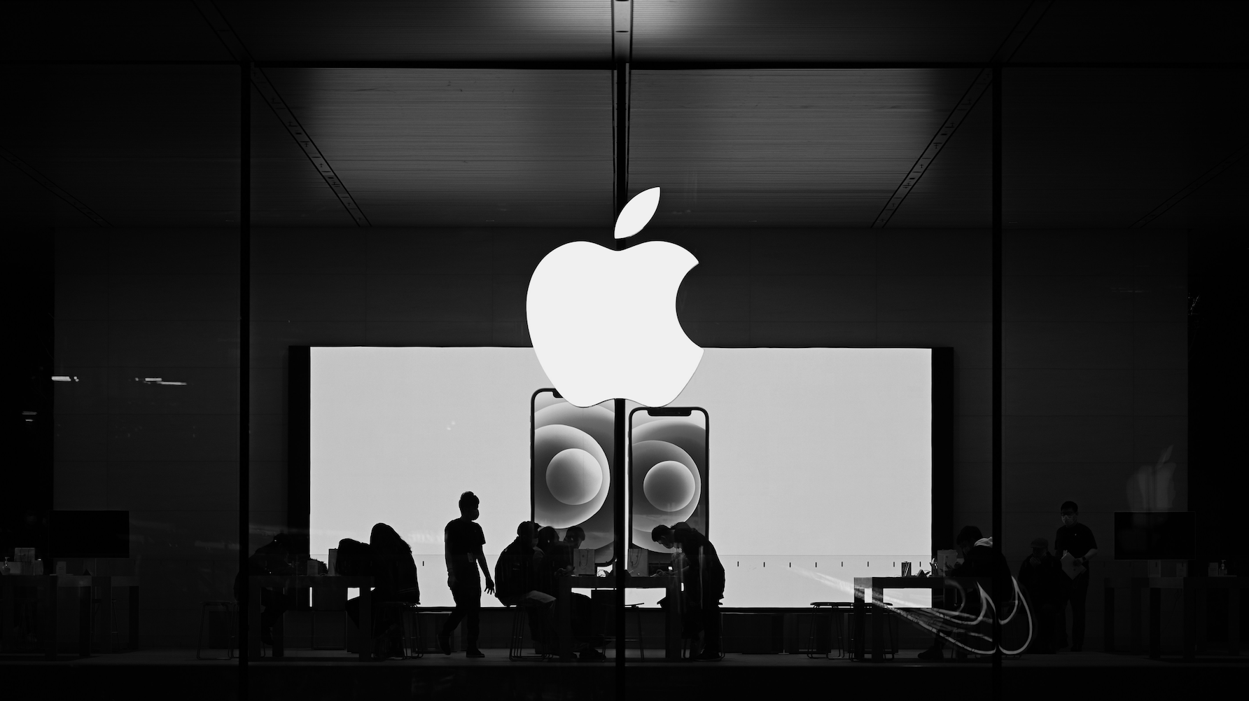 Why Berkshire Is Rotating Out of Apple—and What Nvidia’s Earnings Could Trigger Next