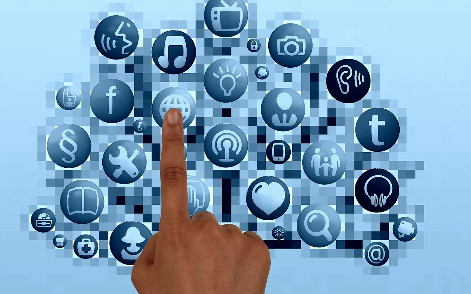 Email or Social Media? Choosing the Best Channel to Reach Your Clients