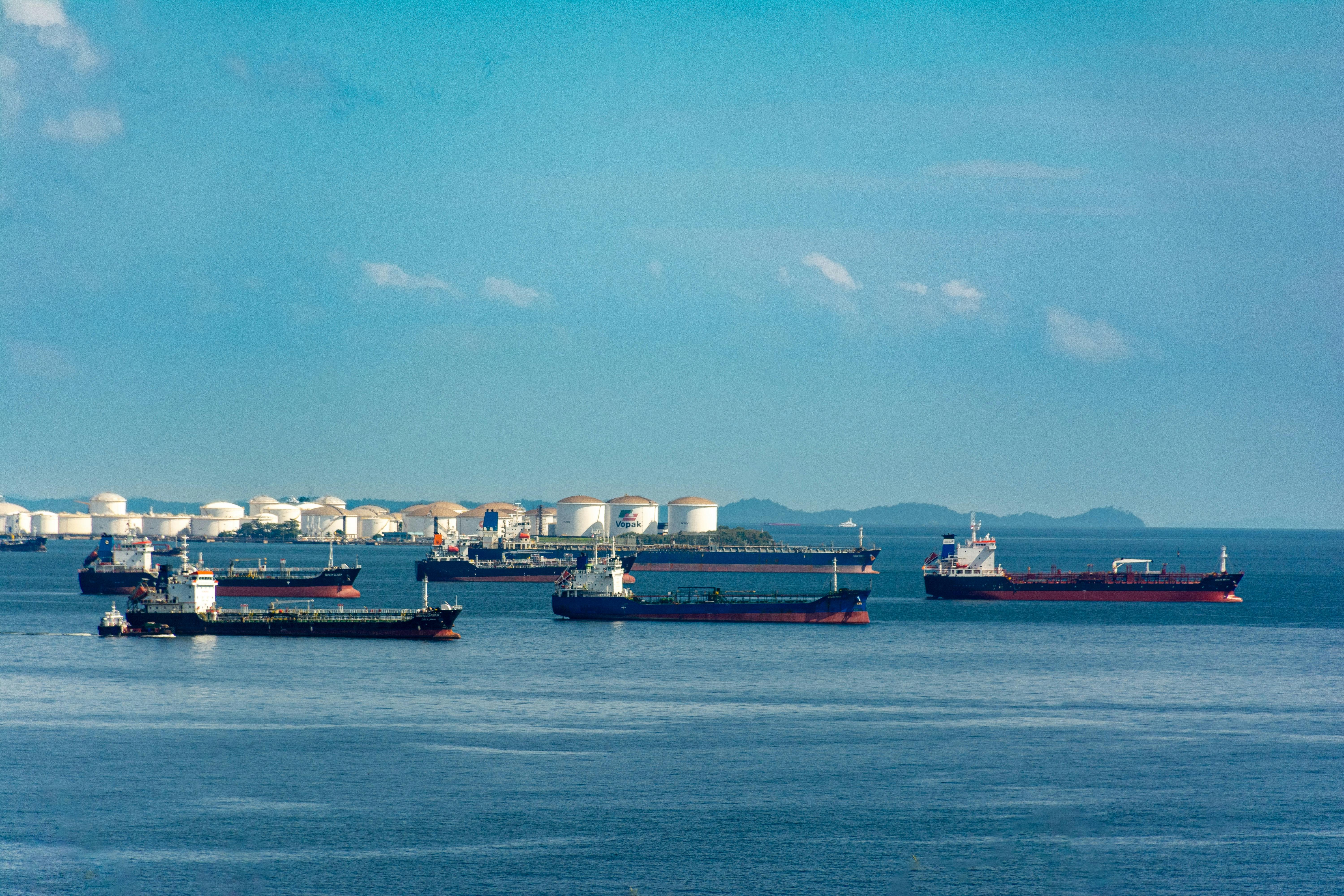 Inflation Reversal Risk Grows as Oil Surge Reshapes Market Leadership