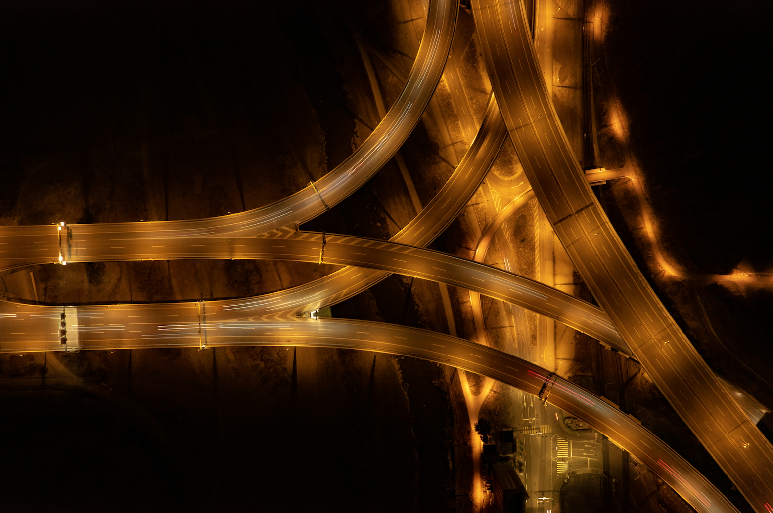 The $1M Advisor Crossroads: When Personal Success Becomes the Growth Constraint