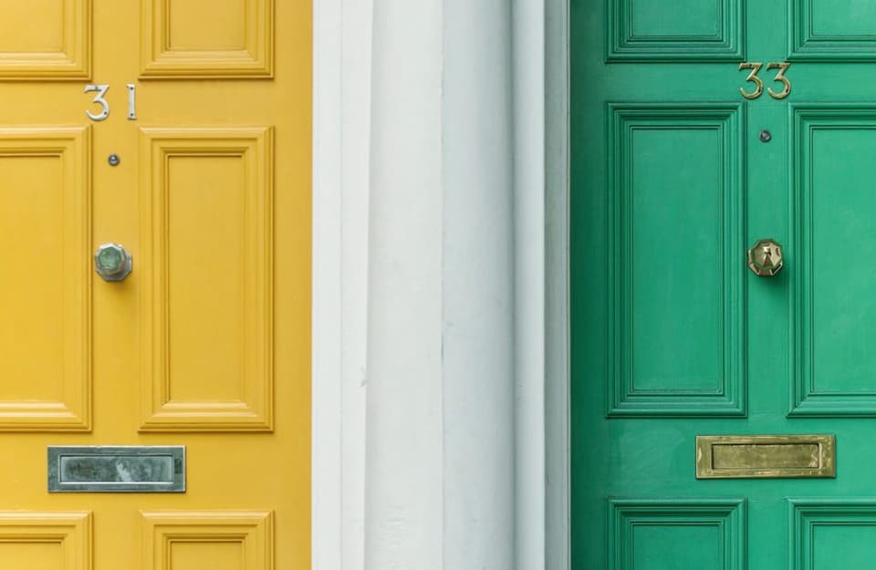 Which is Best? Dual-Contract SMAs vs. Single-Contract SMAs